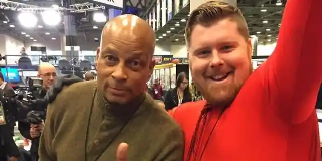 Ronnie Lott — Chose Finger Amputation to Heal Faster for NFL