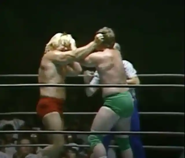 Roddy Piper vs Greg Valentine