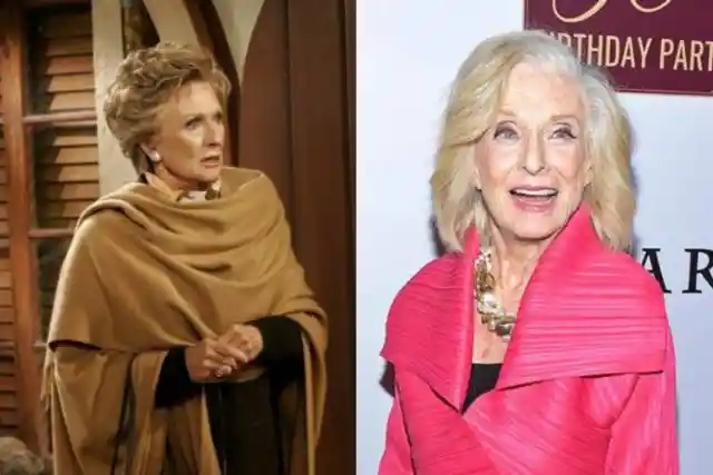 Cloris Leachman As Nora