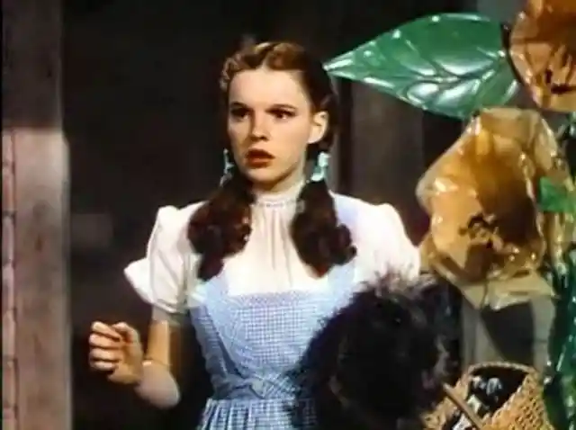 5 Backstage Secrets Of The Wizard Of Oz