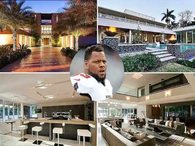 Von Miller – $925,000