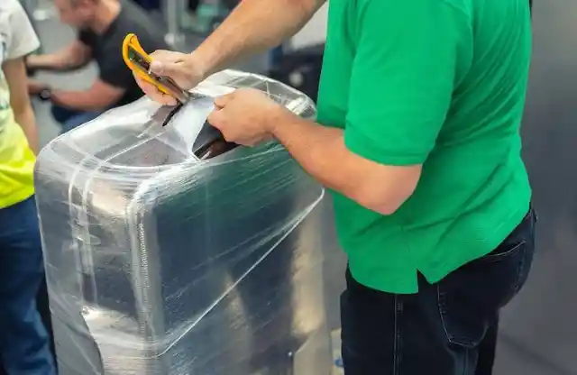 Wrap your luggage or bag handle