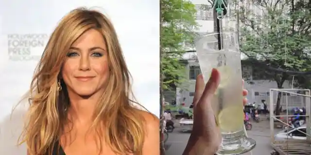 Jennifer Aniston Drinks Lots Of Fluids, Especially Lemon Juice