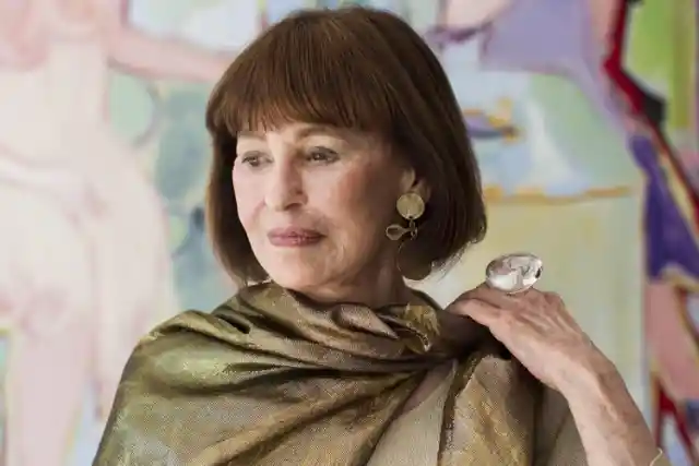 Gloria Vanderbilt – Net Worth: $200 million