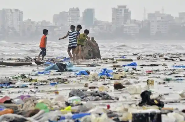 Juhu Beach, India – 6 Million Tourists Per Year