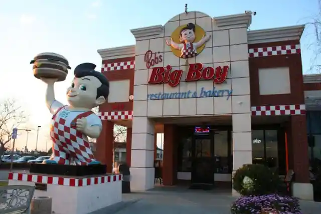 Do You Remember These Now-Defunct Restaurant Chains?