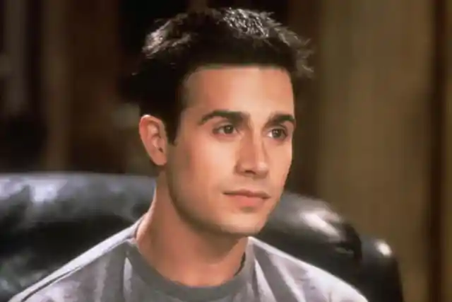 Freddie Prinze Jr. In 2000’s Down To You