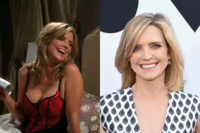 Courtney Thorne-Smith as Lyndsey McElroy