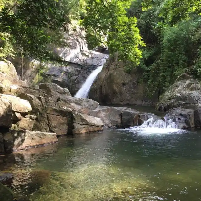 5. CALDERA HOT SPRINGS AND PETROGLYPHS IN PANAMA