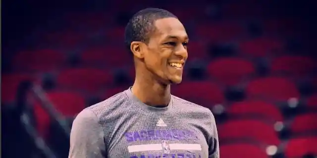 Rajon Rondo — Dislocated Elbow Then Returns for Next Game