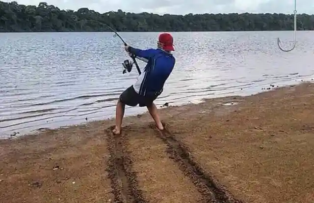 Barefoot Sand-Skiing