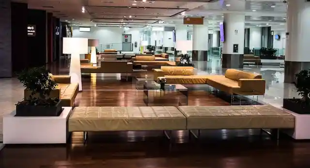 Airport lounges sell all-day passes