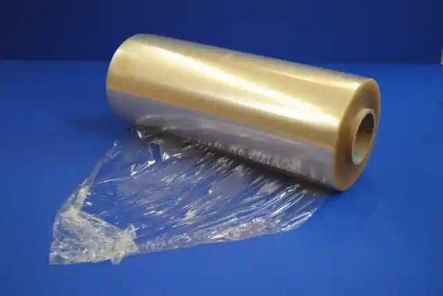 Cling Film for Hard-to-Reach Stops When Self-Tanning