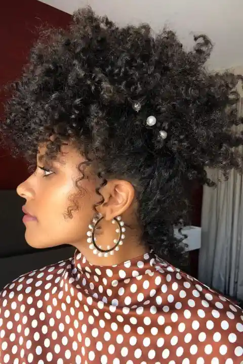 6. Zazie Beetz’s Awesome Curls