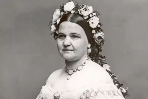 25. Mary Todd Lincoln