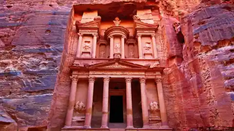 15. Petra