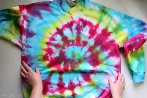 Tie-Dye – Popularized in 1960s