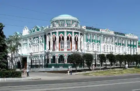 International Arts Center Main Avenue, Russia – 6.4 Million Tourists Per Year