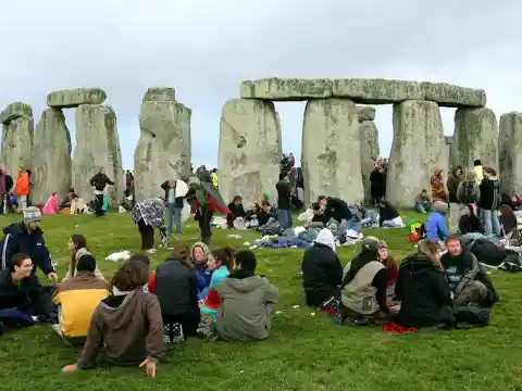 Stonehenge, UK – 800,000 Tourists Per Year