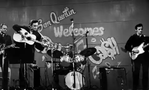 The First Performance of “A Boy Named Sue” at San Quentin Prison