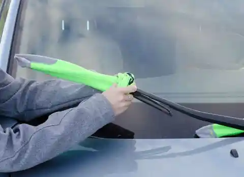 Pool Noodles Help Avoid Mini Garage Accidents