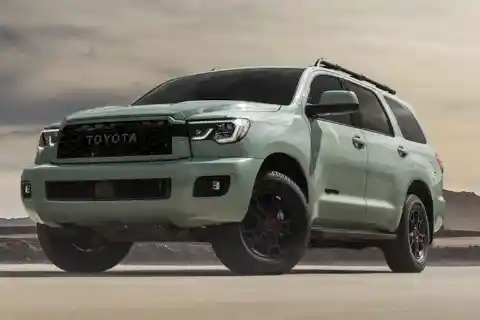 Toyota Sequoia 2WD