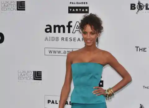 Noemie Lenoir’s Shaved Head