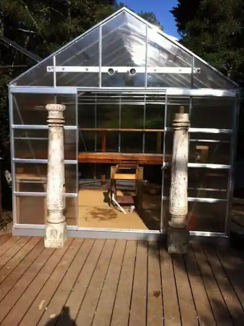 Solar-Power Ventilated Greenhouse