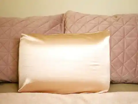 Silk Pillow Case for Hydrated Hair and Skin