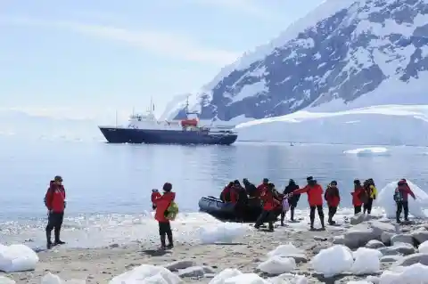 Antarctica – 78,500 Tourists Per Year