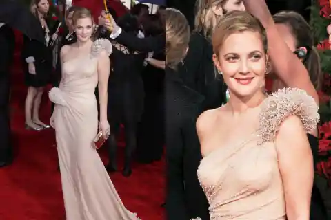 Drew Barrymore in Atelier Versace (2010 Golden Globes)